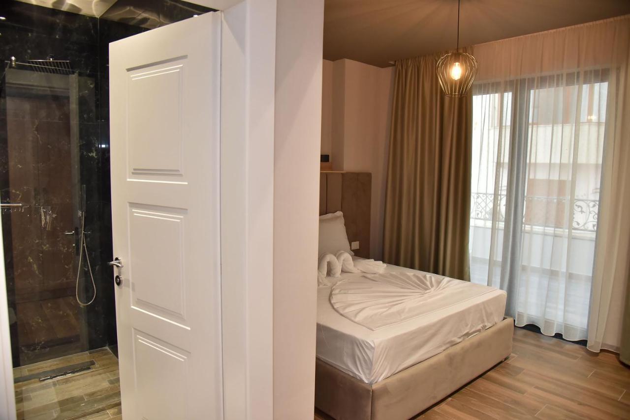 Hotel Lubjana Дуррес Екстер'єр фото