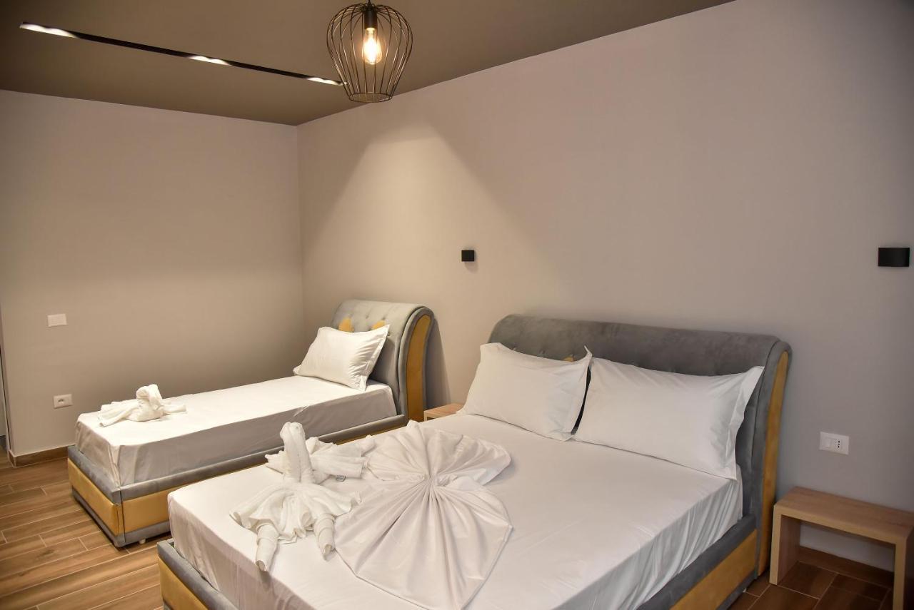 Hotel Lubjana Дуррес Екстер'єр фото