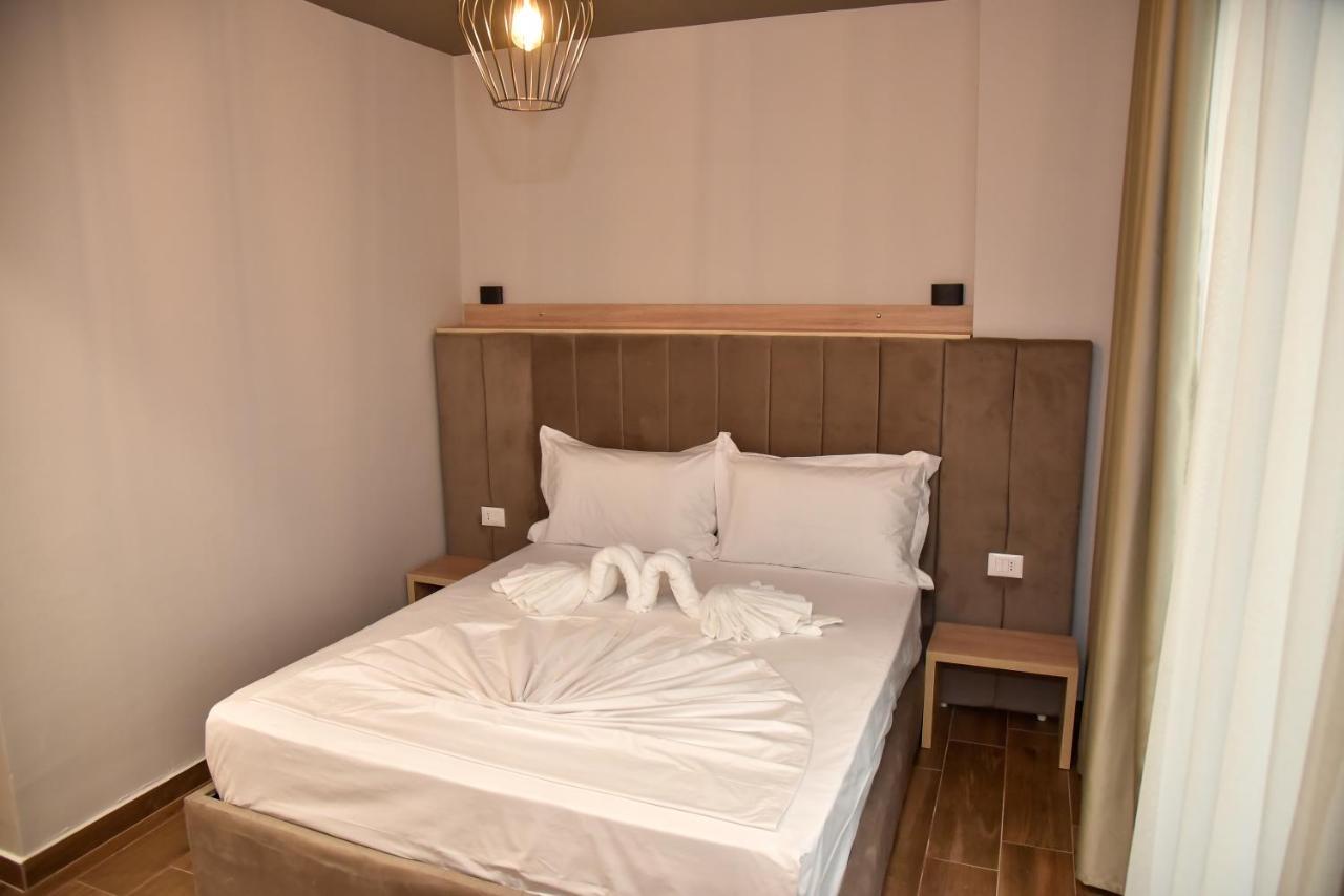 Hotel Lubjana Дуррес Екстер'єр фото