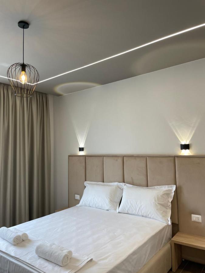 Hotel Lubjana Дуррес Екстер'єр фото